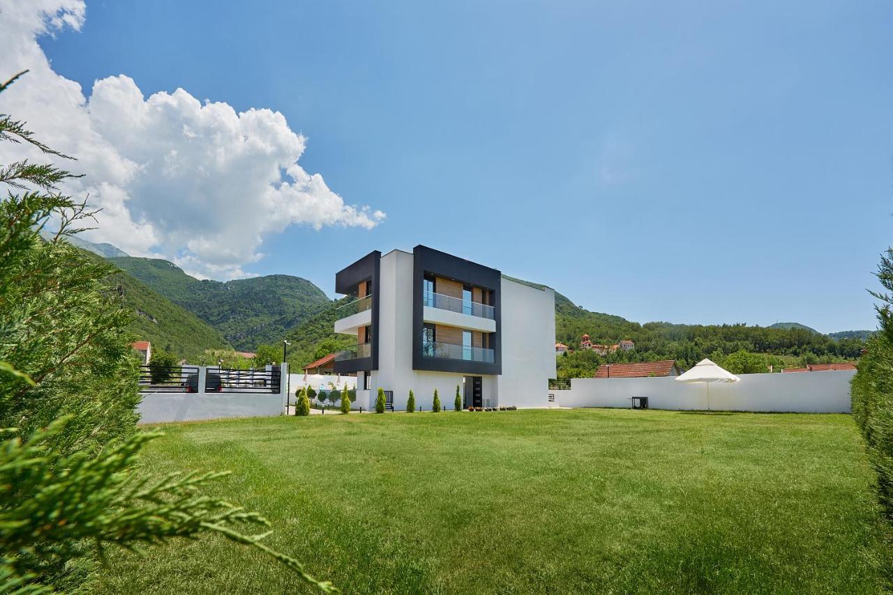 Georgiy Lux Apartments Lastva Grbaljska Екстер'єр фото