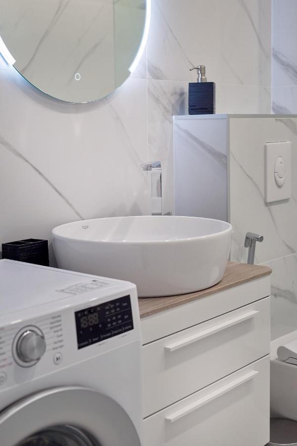 Georgiy Lux Apartments Lastva Grbaljska Екстер'єр фото