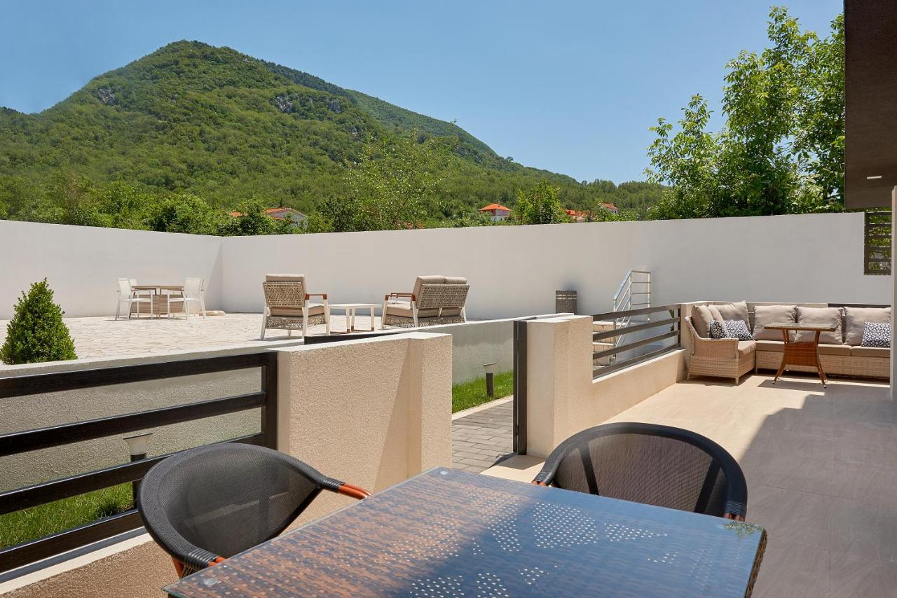 Georgiy Lux Apartments Lastva Grbaljska Екстер'єр фото
