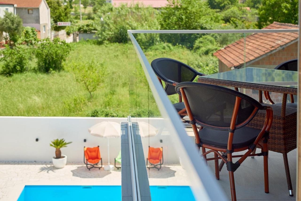 Georgiy Lux Apartments Lastva Grbaljska Екстер'єр фото