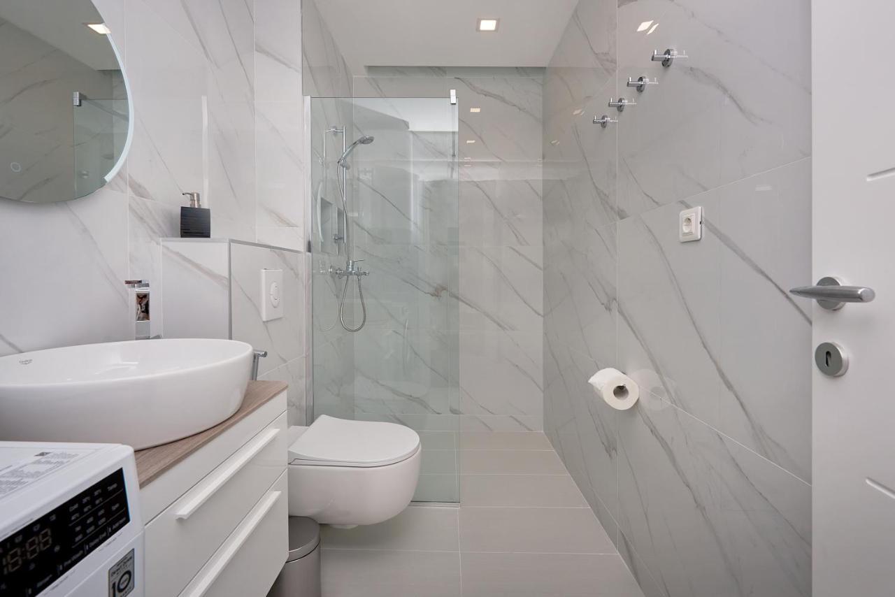 Georgiy Lux Apartments Lastva Grbaljska Екстер'єр фото