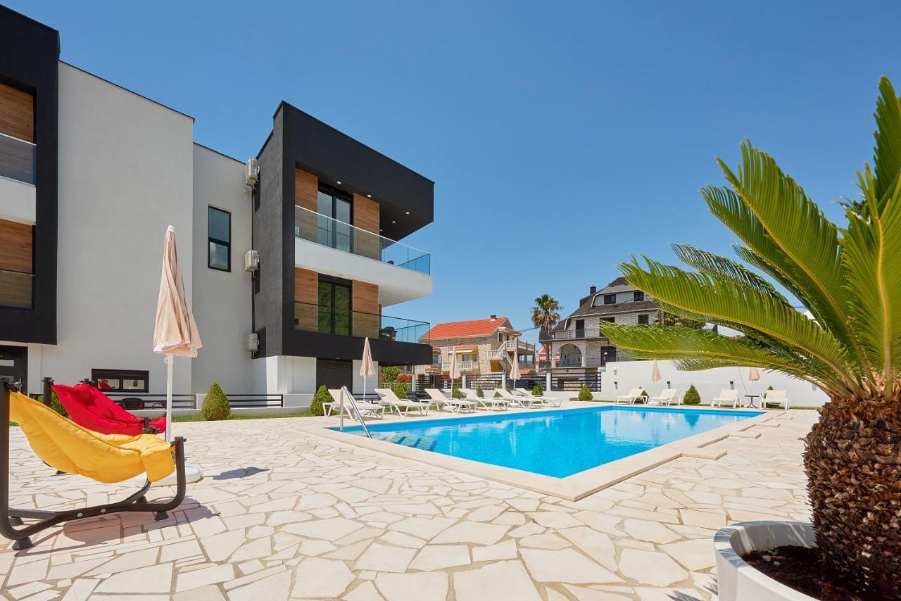 Georgiy Lux Apartments Lastva Grbaljska Екстер'єр фото