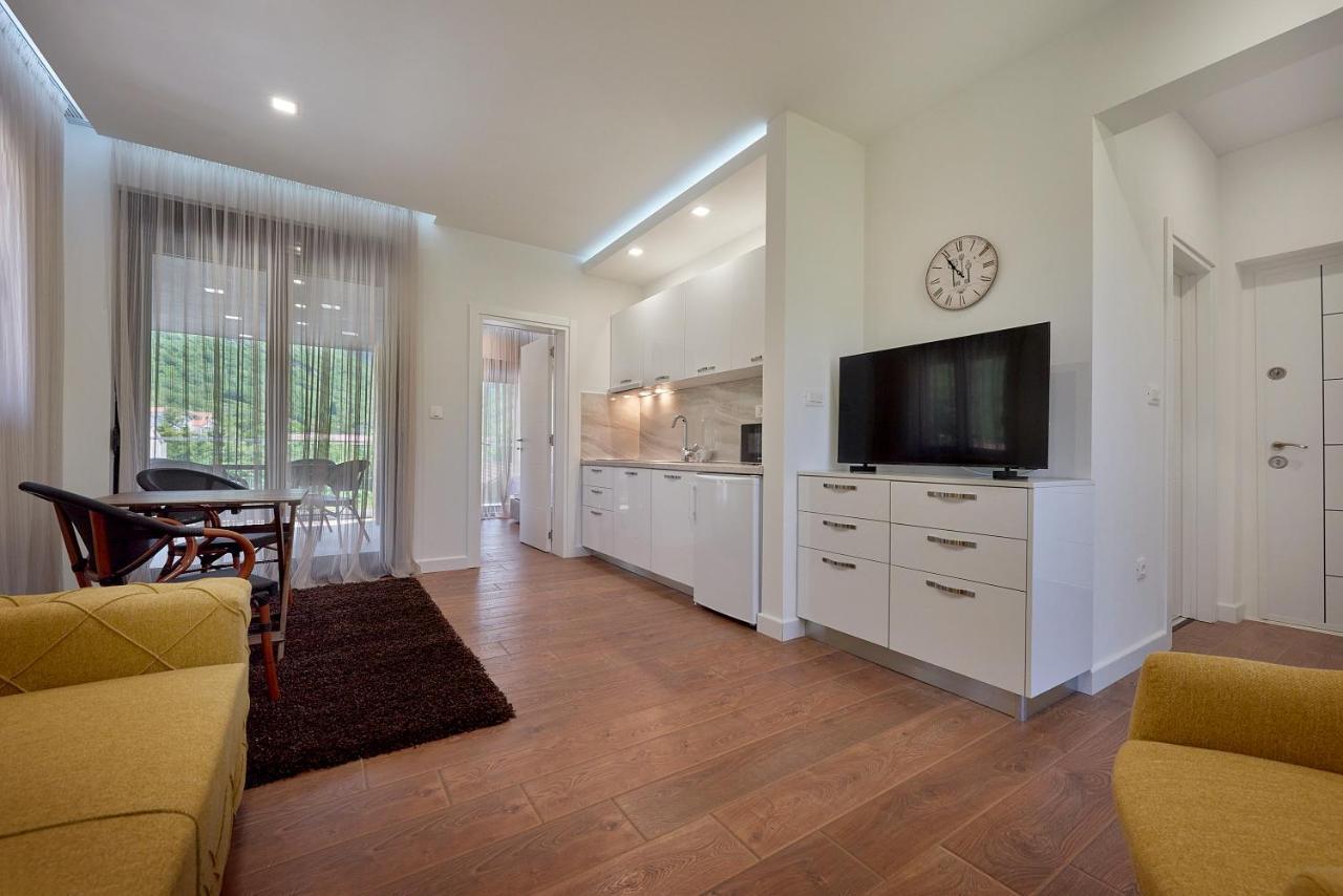 Georgiy Lux Apartments Lastva Grbaljska Екстер'єр фото