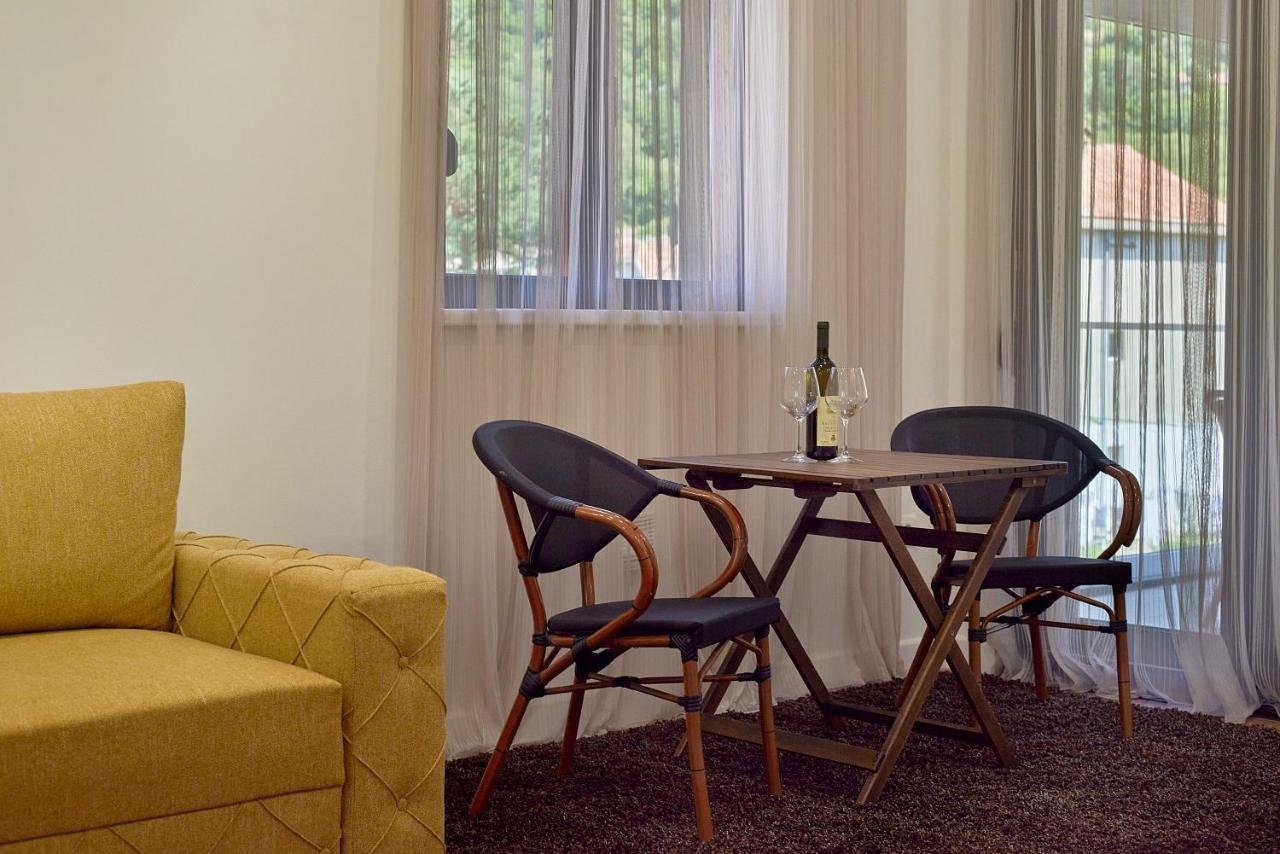 Georgiy Lux Apartments Lastva Grbaljska Екстер'єр фото