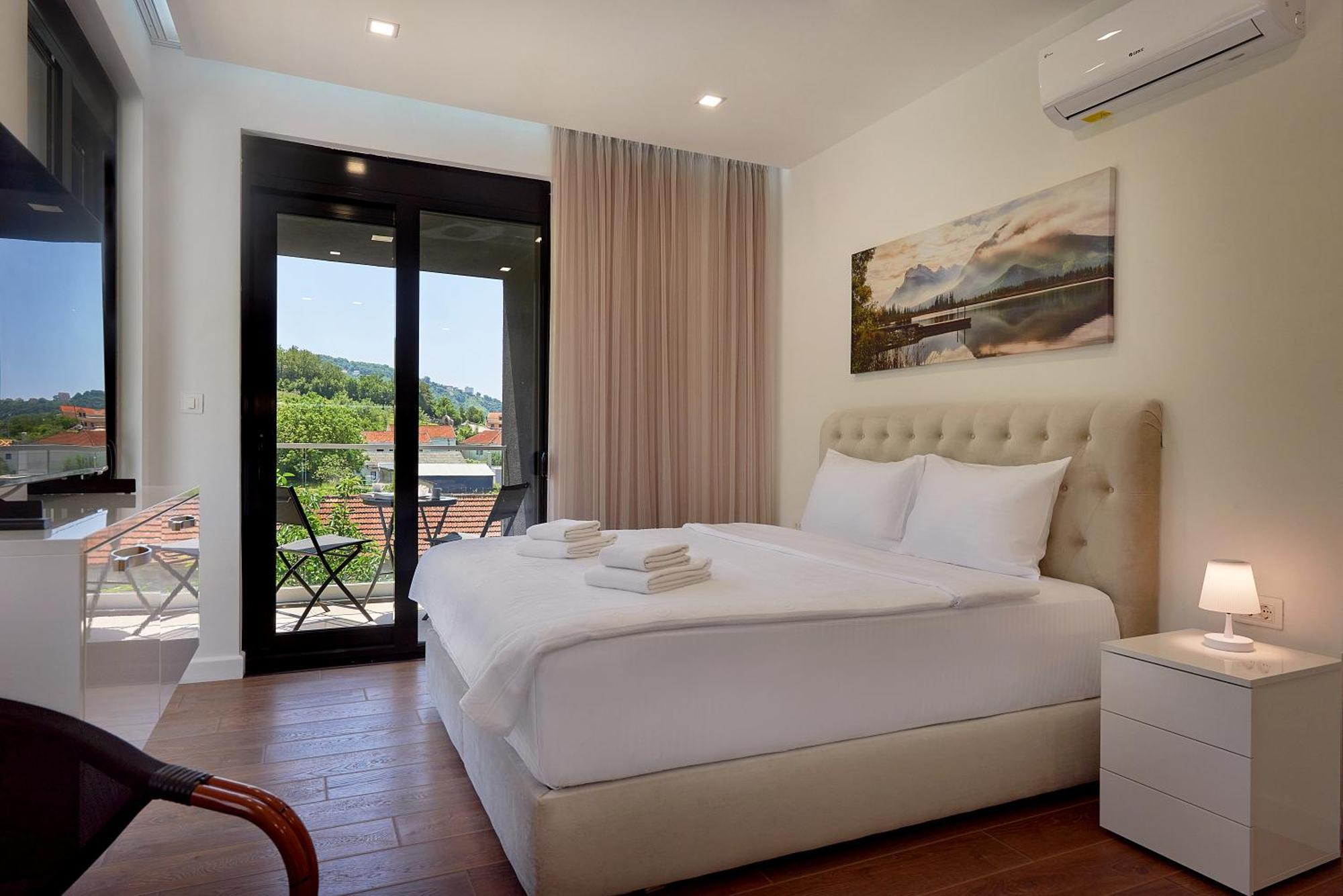 Georgiy Lux Apartments Lastva Grbaljska Екстер'єр фото